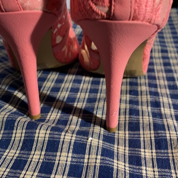 Jessica Simpson Heels Size 6 M - Picture 5 of 9